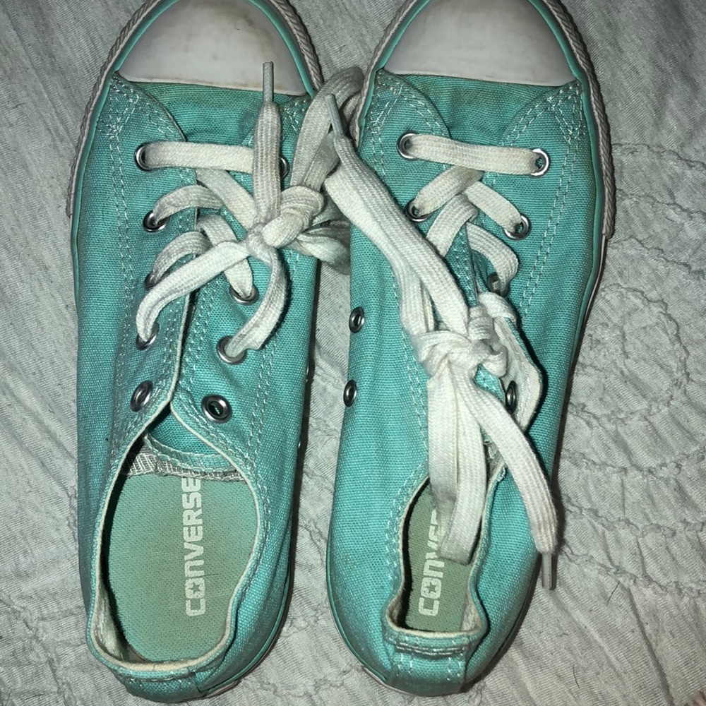 low blue converse